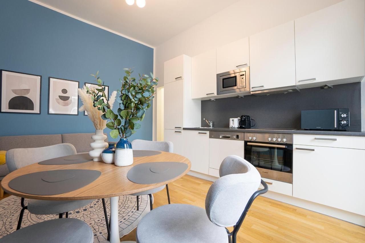Bright Stylish Apartment With A Balcony In A Top Location Вена Экстерьер фото