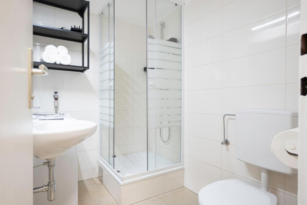 Bright Stylish Apartment With A Balcony In A Top Location Вена Экстерьер фото